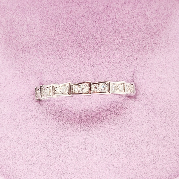 Moissanite Geometric Eternity Band - Picture 3 of 8